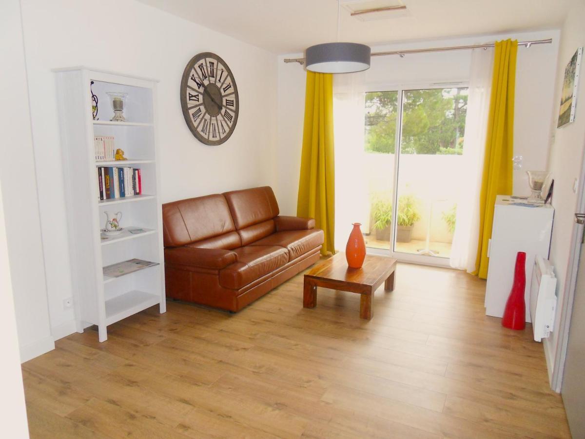 Lou Meinado Saint-Martin-de-Crau Dış mekan fotoğraf