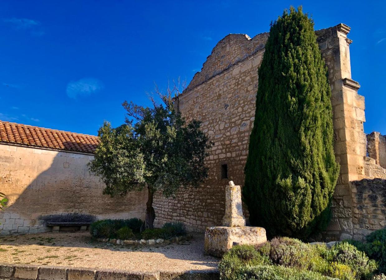 Lou Meinado Saint-Martin-de-Crau Dış mekan fotoğraf